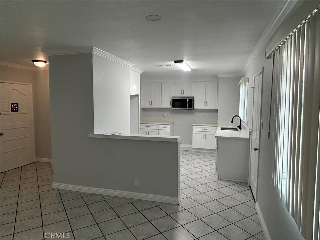 Rialto, CA 92376,390 E Carter ST