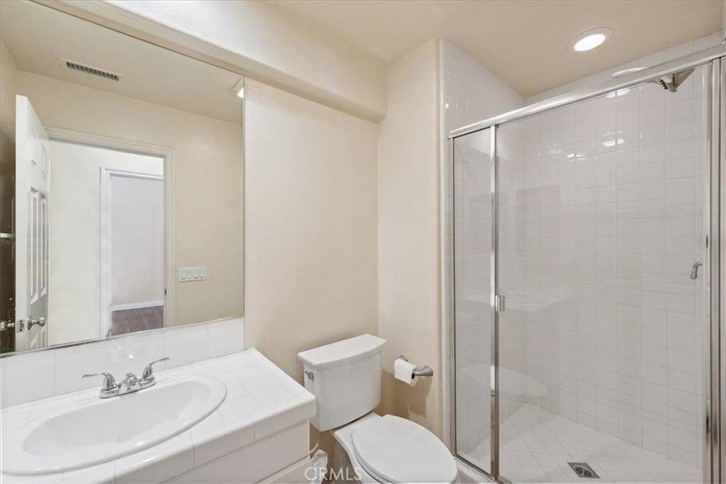 Valencia, CA 91355,27020 Island RD