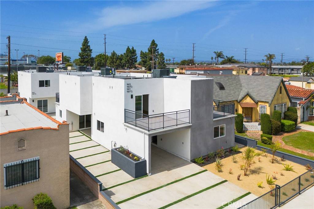 Los Angeles, CA 90047,9613 S Hobart BLVD