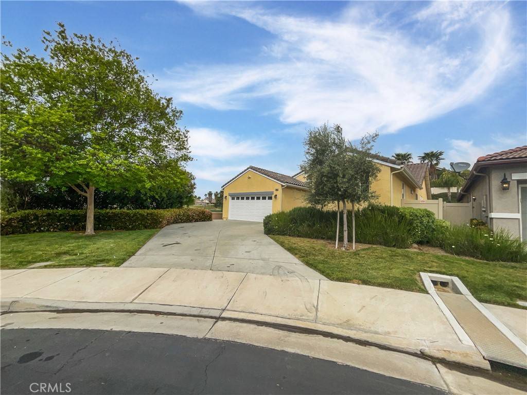 Menifee, CA 92584,28368 Raintree DR