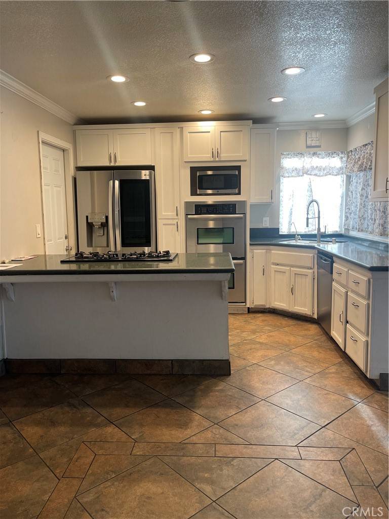 Hemet, CA 92544,26380 Erwin CT