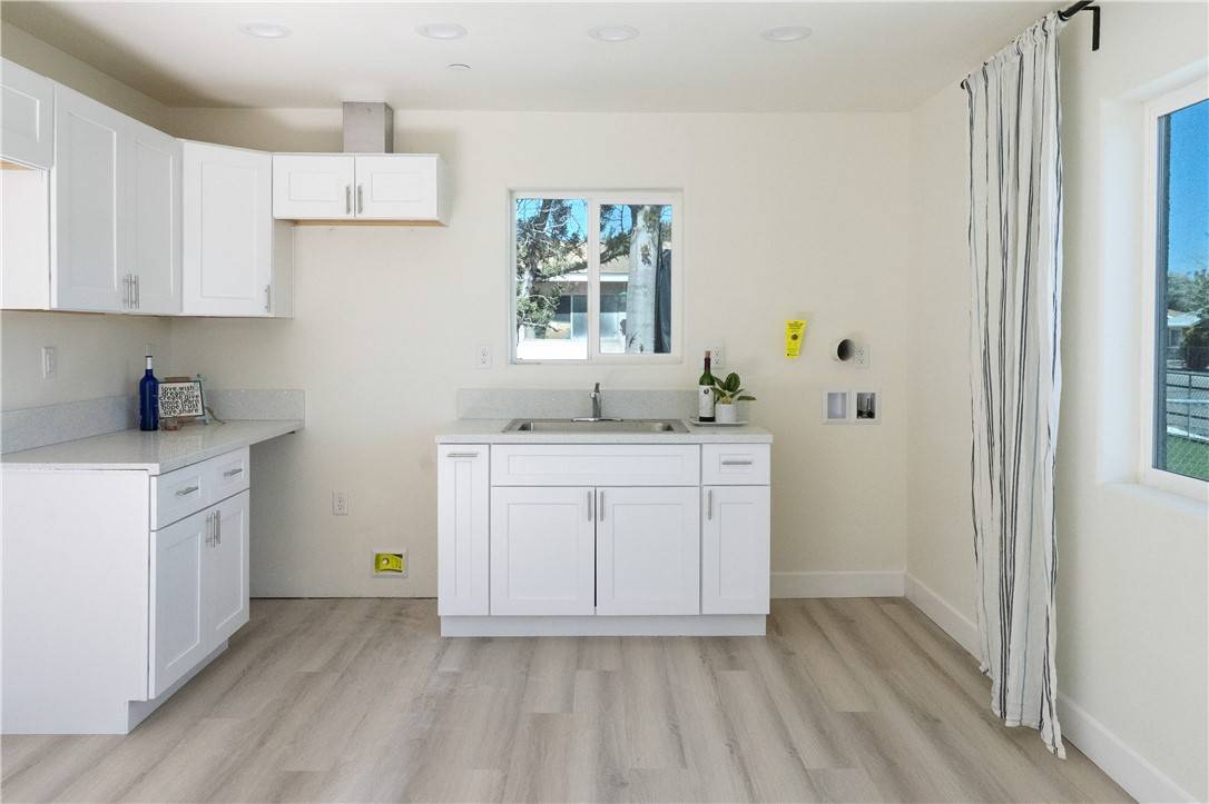 Hesperia, CA 92345,16241 Chestnut ST