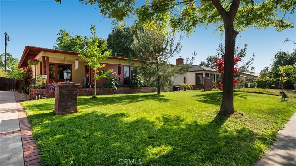 Claremont, CA 91711,750 W 8th ST