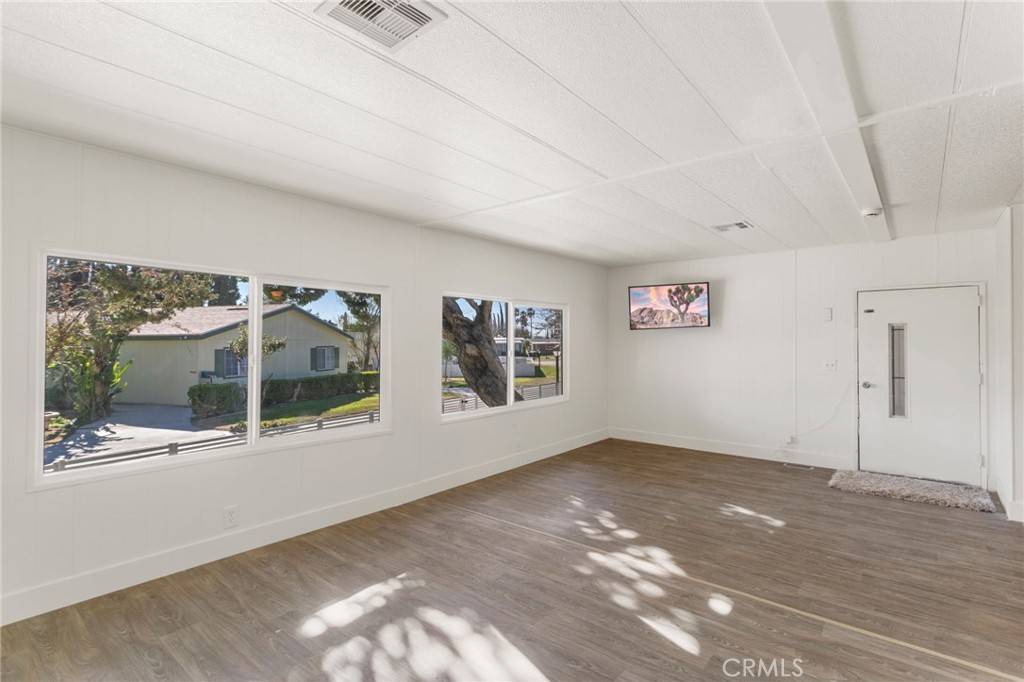 Eastvale, CA 91752,5800 Hamner AVE #516