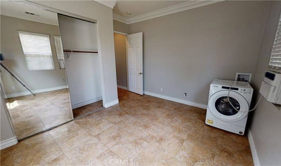 Fontana, CA 92336,6029 Lily Rock DR #2