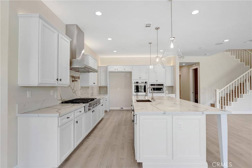 Chatsworth, CA 91311,21201 Wildflower WAY