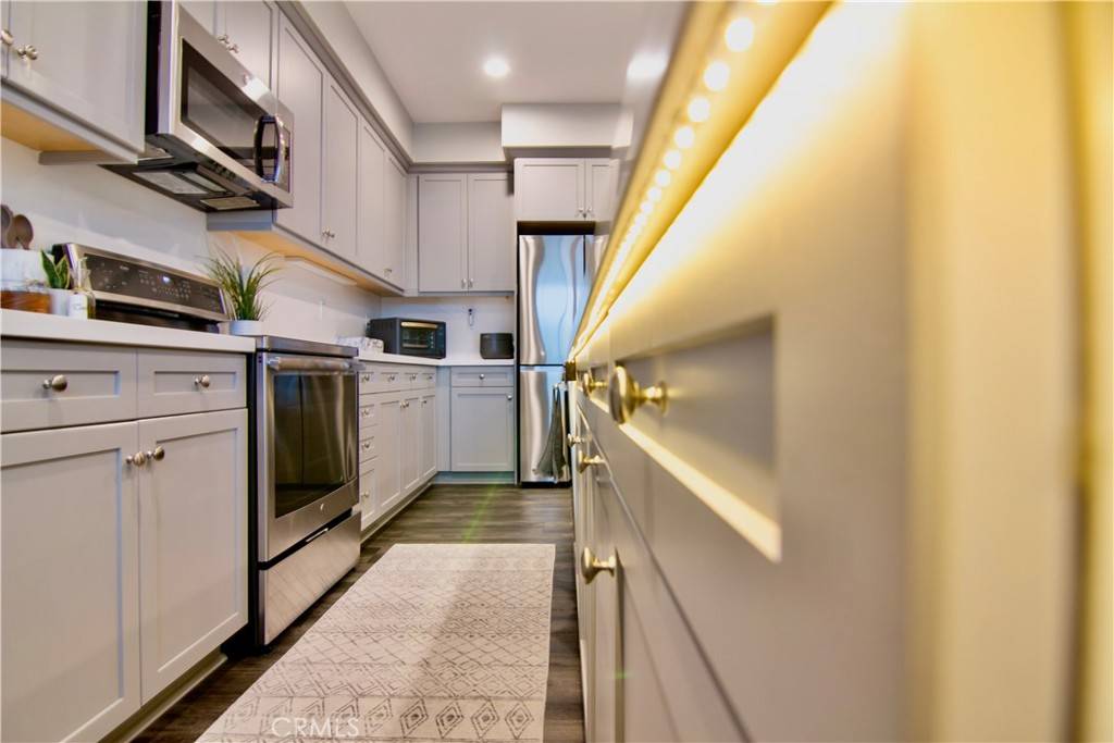 La Habra, CA 90631,151 Gwen LN