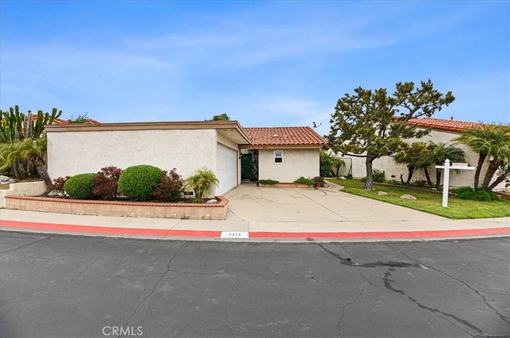 Upland, CA 91786,1418 Lemonwood DR W