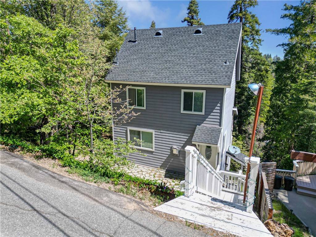 Twin Peaks, CA 92391,576 Rose LN