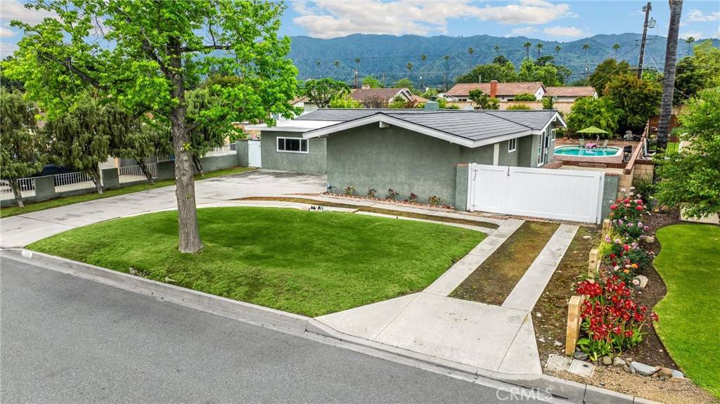Glendora, CA 91741,1005 E Woodland LN
