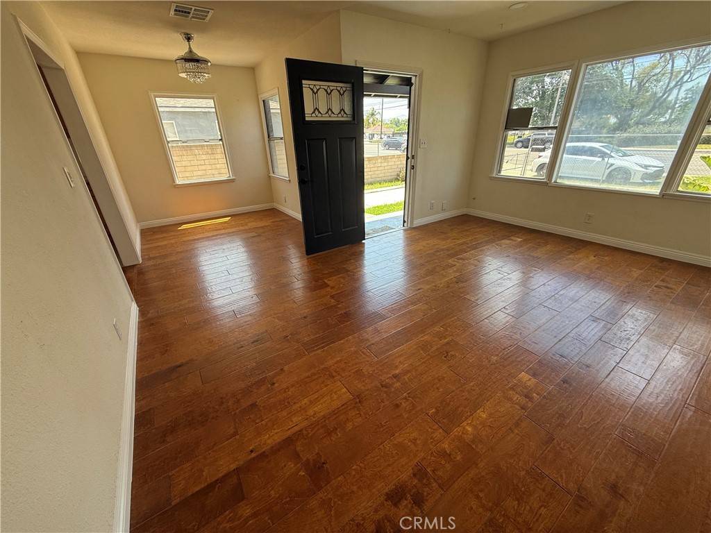 Redlands, CA 92373,10663 Mountain View AVE