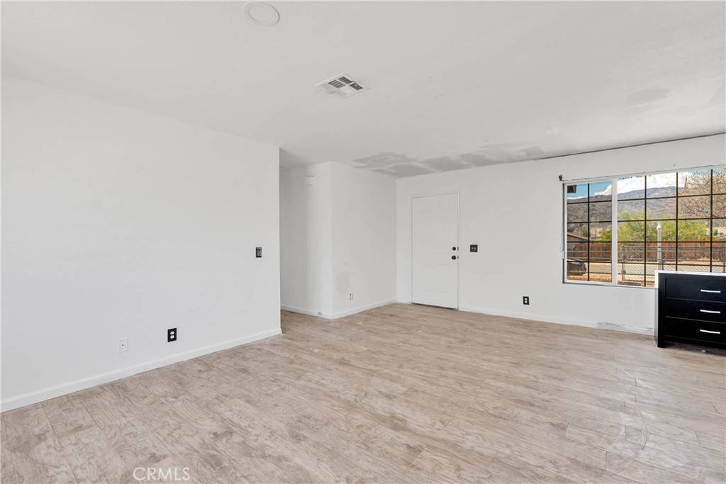 29 Palms, CA 92277,71854 El Paseo DR
