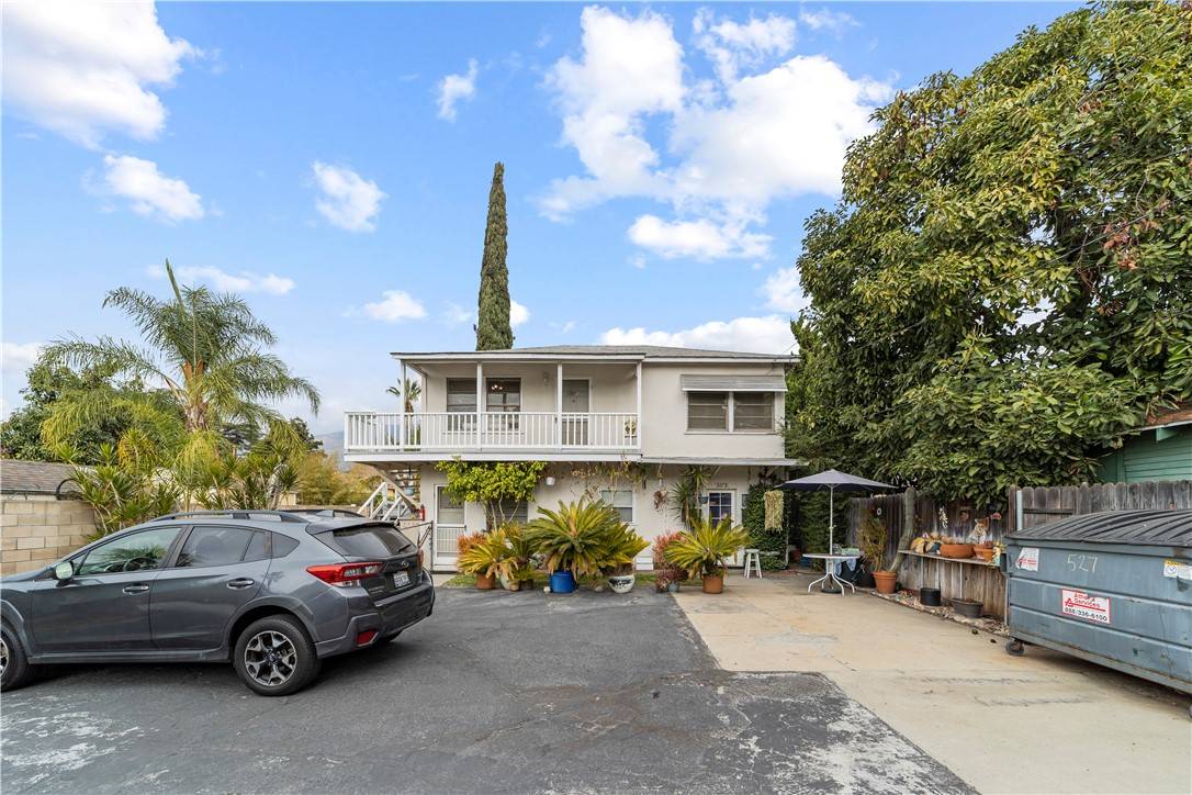 Monrovia, CA 91016,527 W Olive AVE