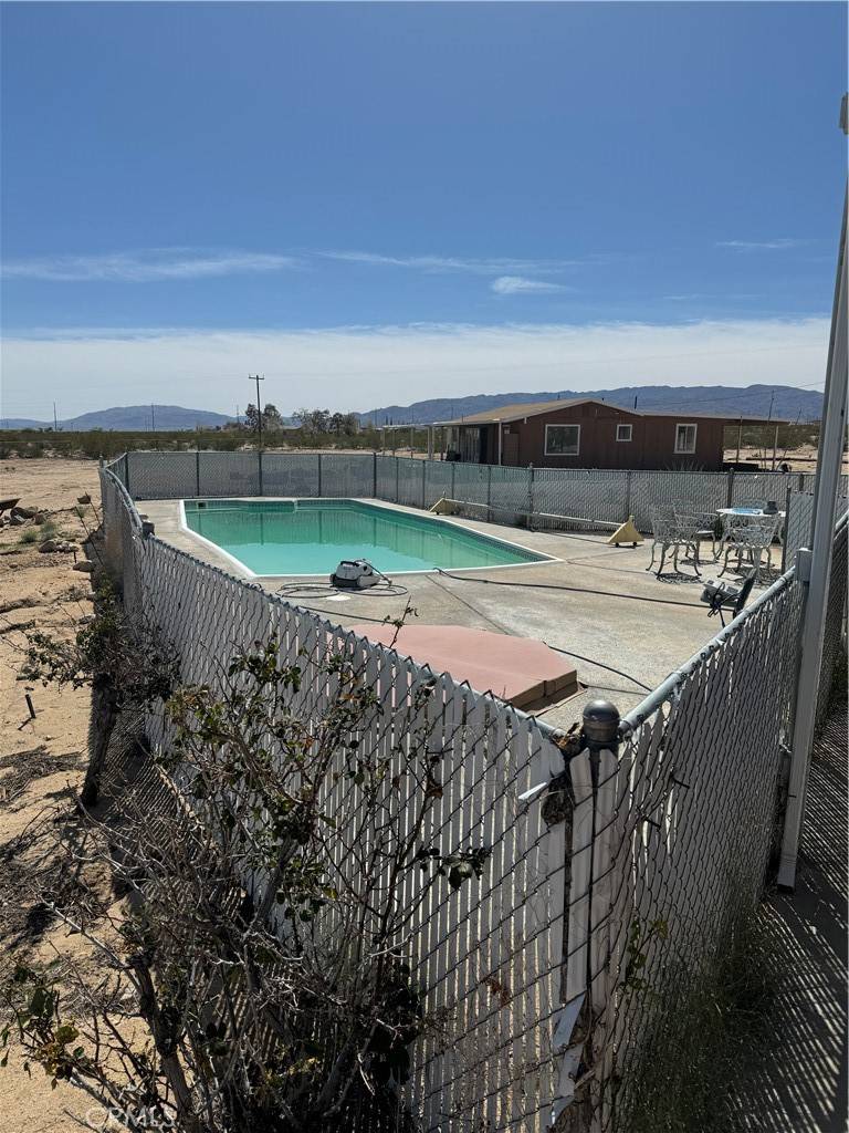 29 Palms, CA 92277,69538 Squaw RD
