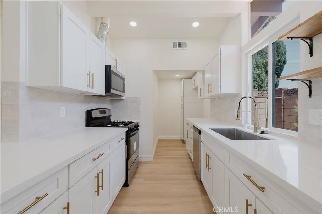 Covina, CA 91722,16540 E Kingside DR