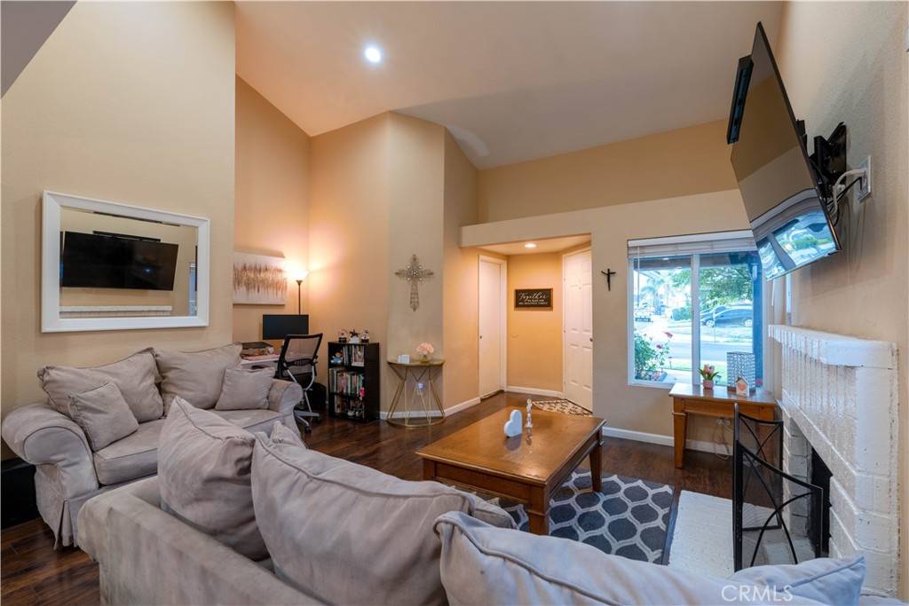 Moreno Valley, CA 92555,26187 Oshua DR