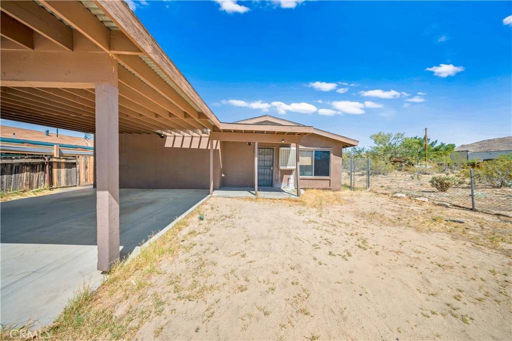 Joshua Tree, CA 92252,6427 Mountain View ST