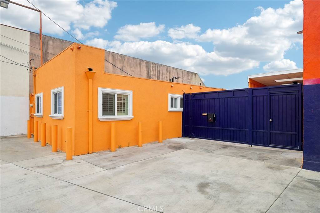 South Gate, CA 90280,10240 Atlantic AVE