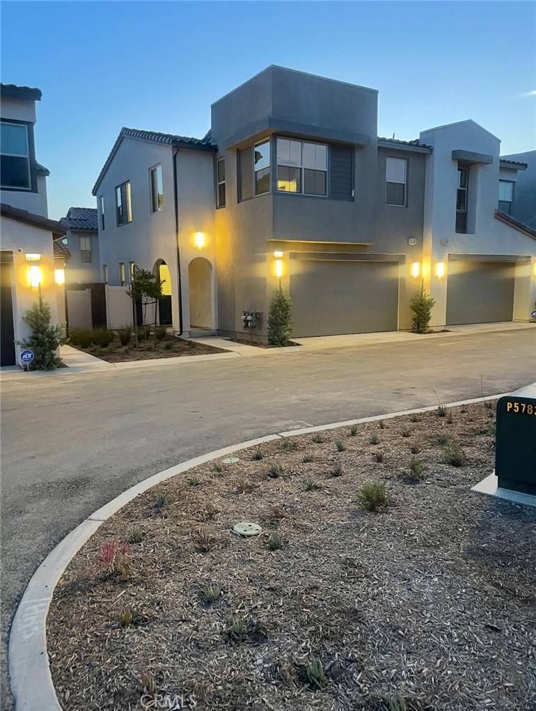 Fontana, CA 92336,16020 Sunny CT
