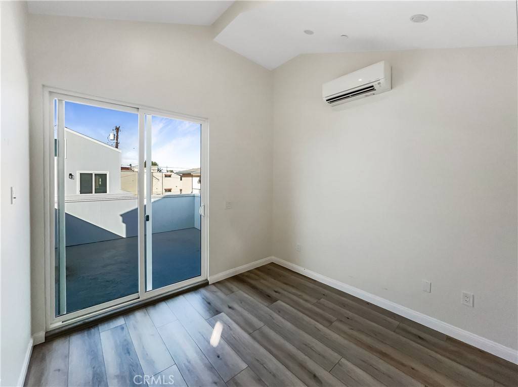 San Diego, CA 92104,4048 Cherokee AVE