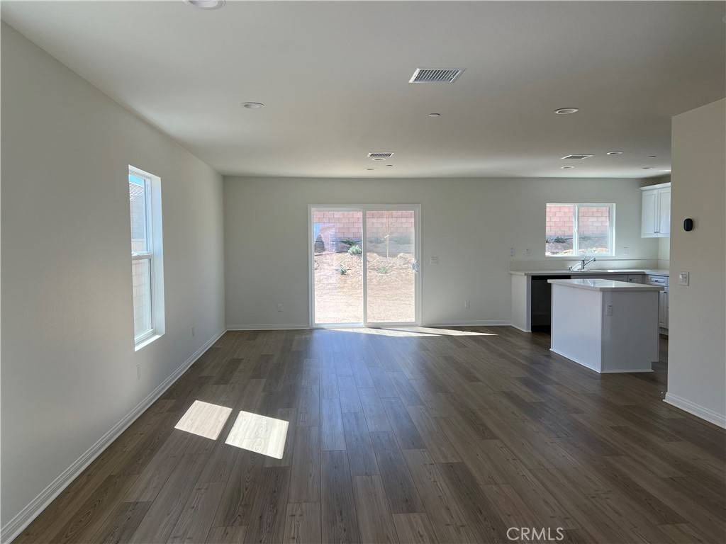 Victorville, CA 92392,13719 Eva CT
