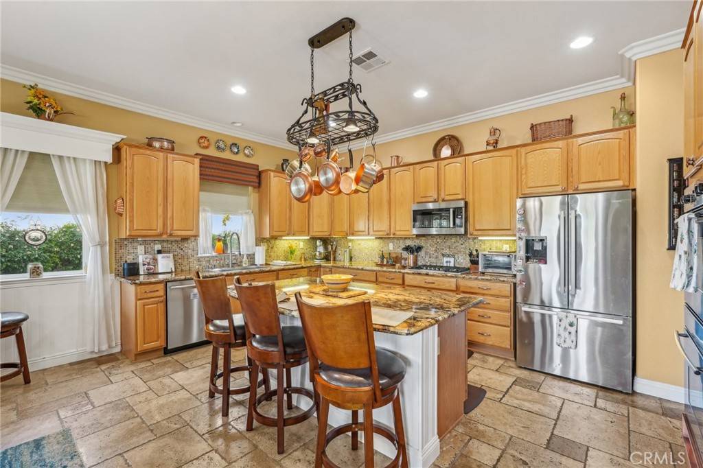19575 Vermillion LN Apple Valley, CA 92308