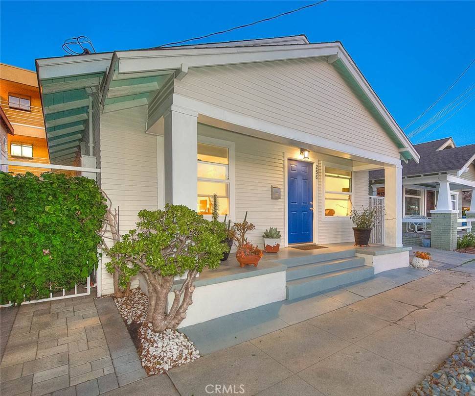 Long Beach, CA 90802,256 Falcon AVE