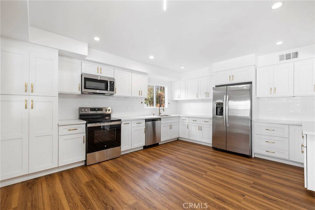 Pomona, CA 91767,2291 Halcyon WAY