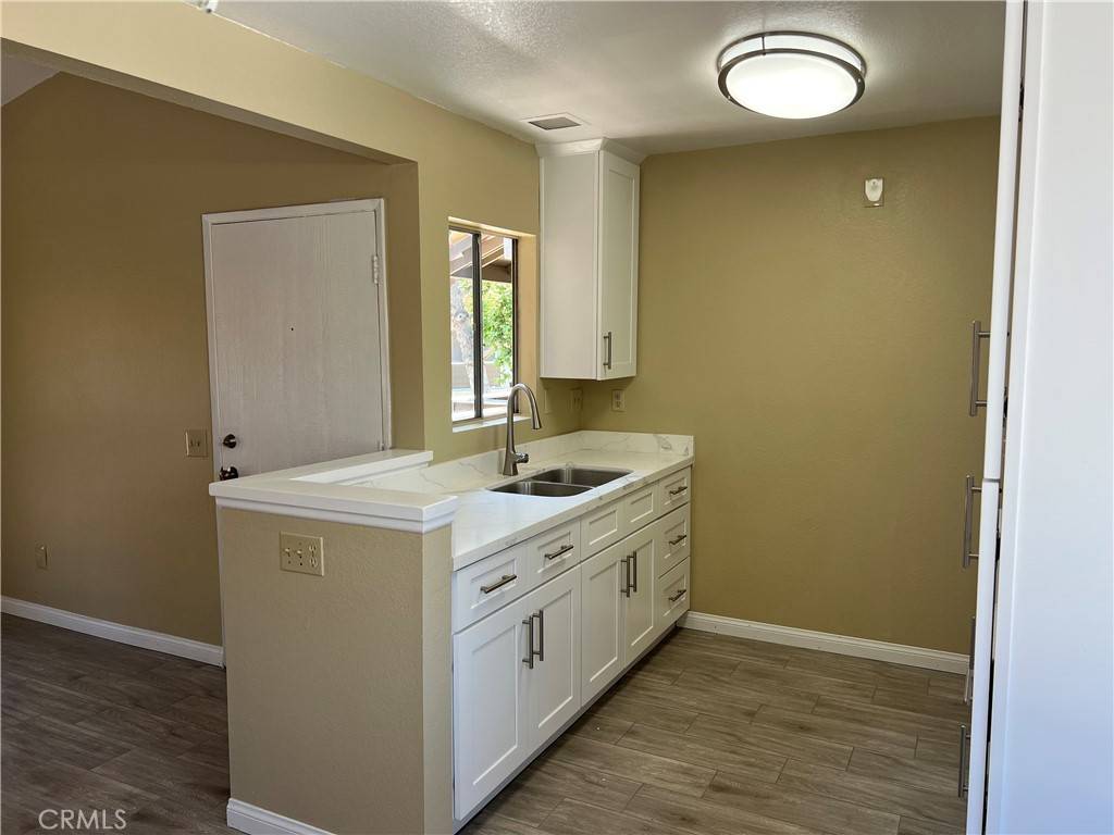 Ontario, CA 91761,3663 Country Oaks #D