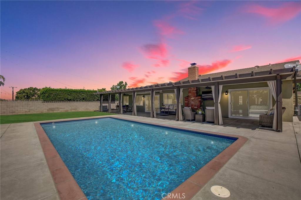 La Verne, CA 91750,1298 Oak Ridge DR