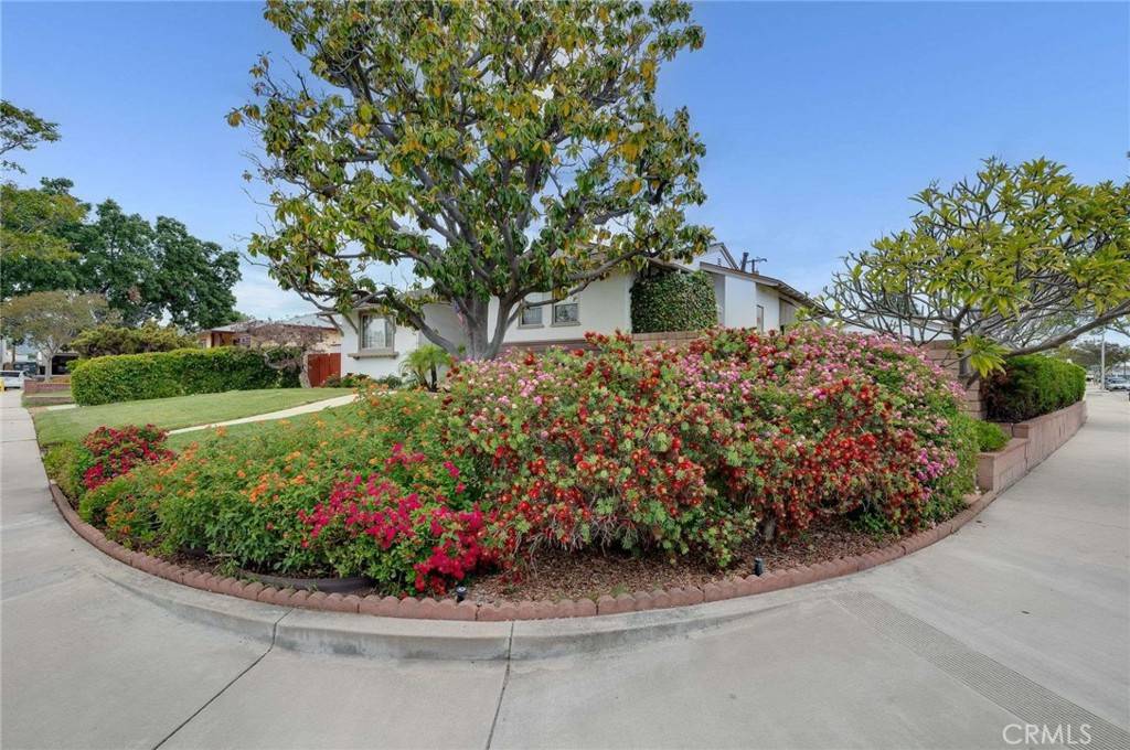 Covina, CA 91723,404 N San Jose AVE