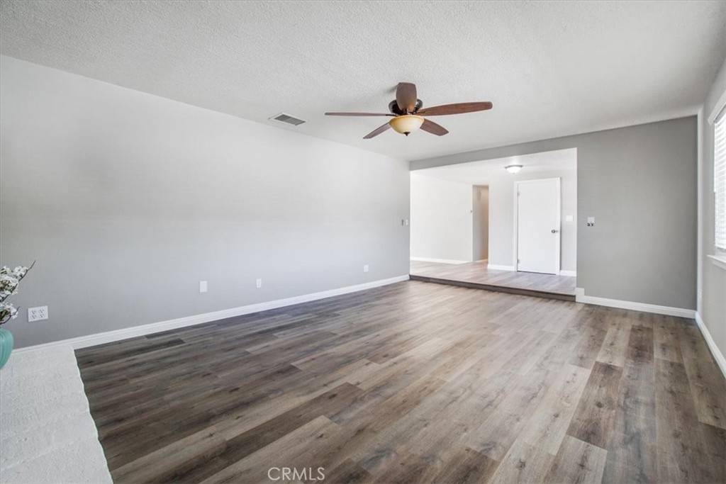 14351 Cronese RD Apple Valley, CA 92307