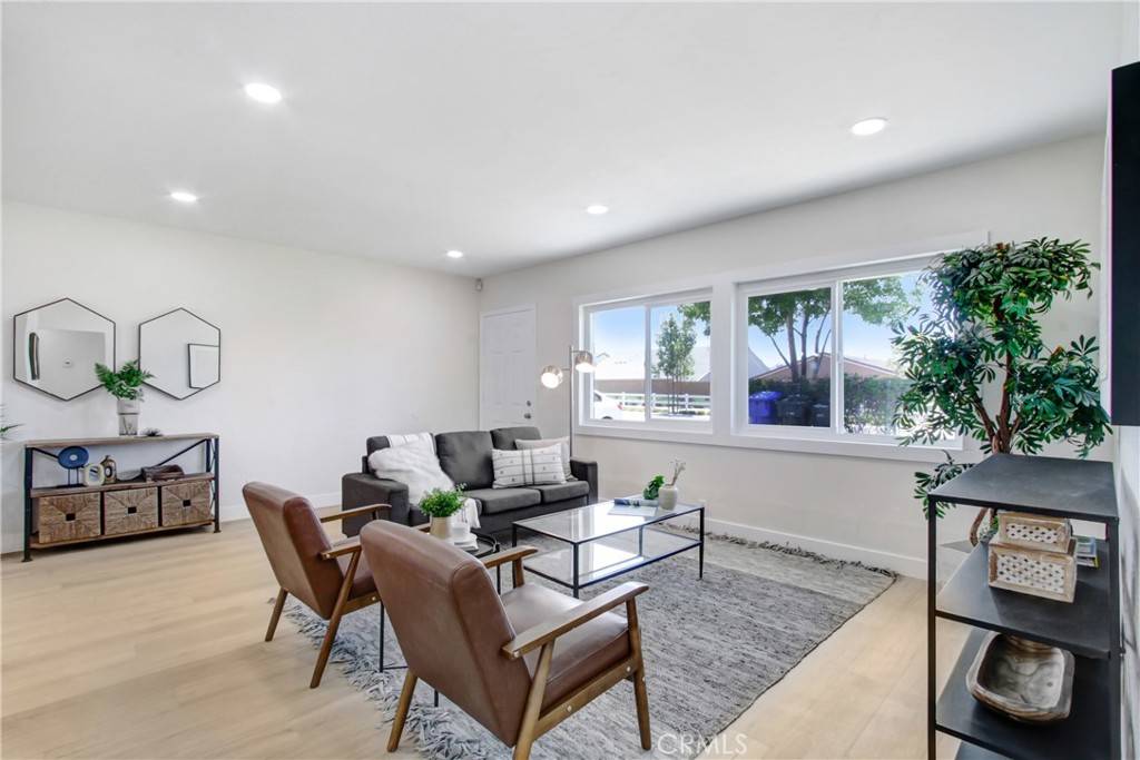 Jurupa Valley, CA 92509,6236 Downey ST