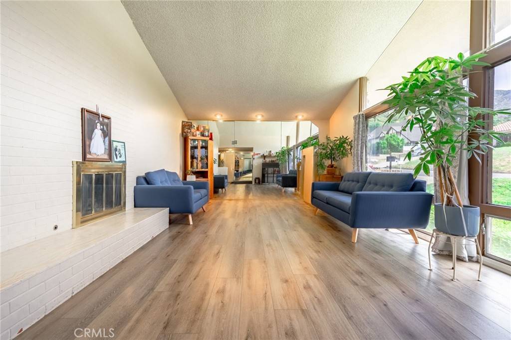 San Bernardino, CA 92407,5734 N Pershing AVE