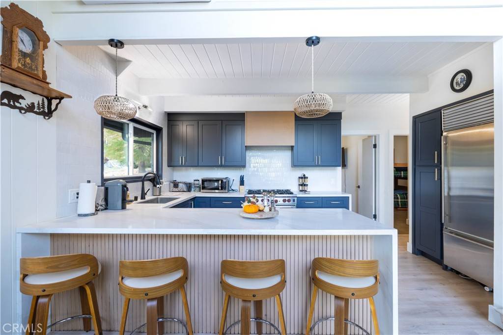 Lake Arrowhead, CA 92352,553 Pioneer RD