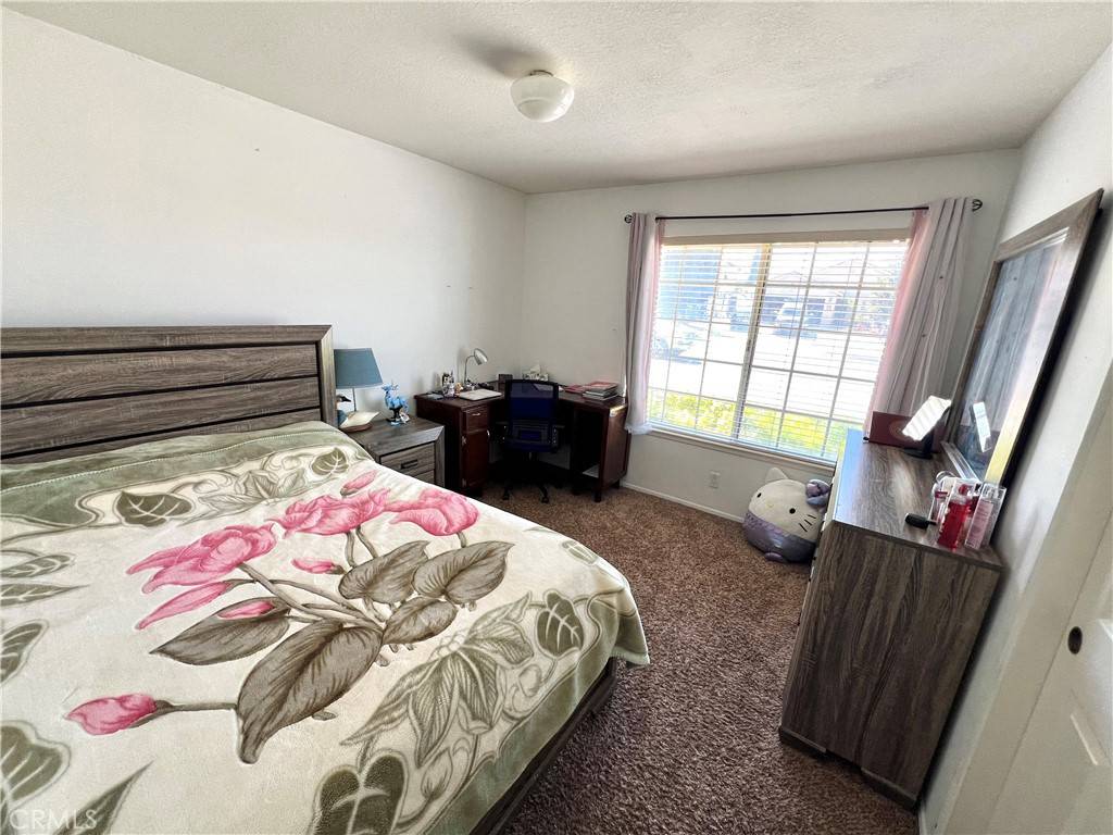 Victorville, CA 92395,13895 Hidden Valley RD