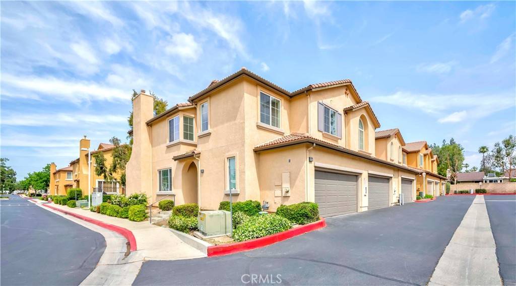Ontario, CA 91764,2025 E Harvard Privado #C