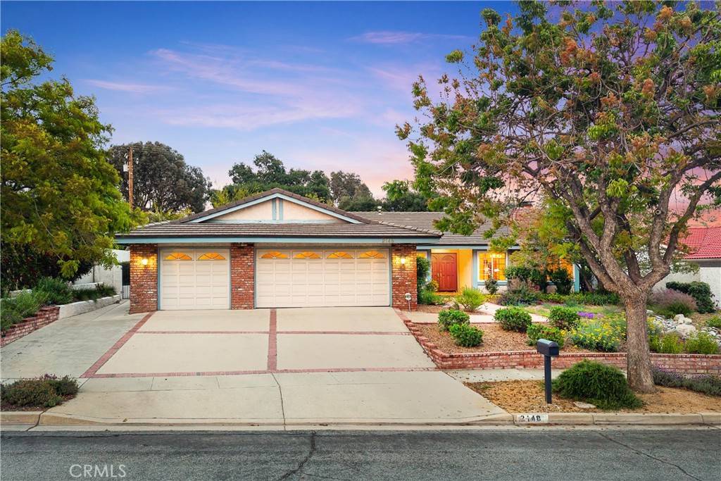 Claremont, CA 91711,2148 Aquinas Avenue