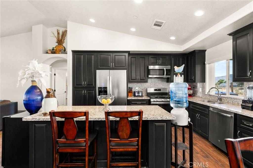 10779 Mills RD Apple Valley, CA 92308