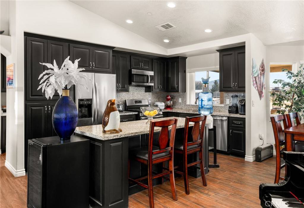 10779 Mills RD Apple Valley, CA 92308