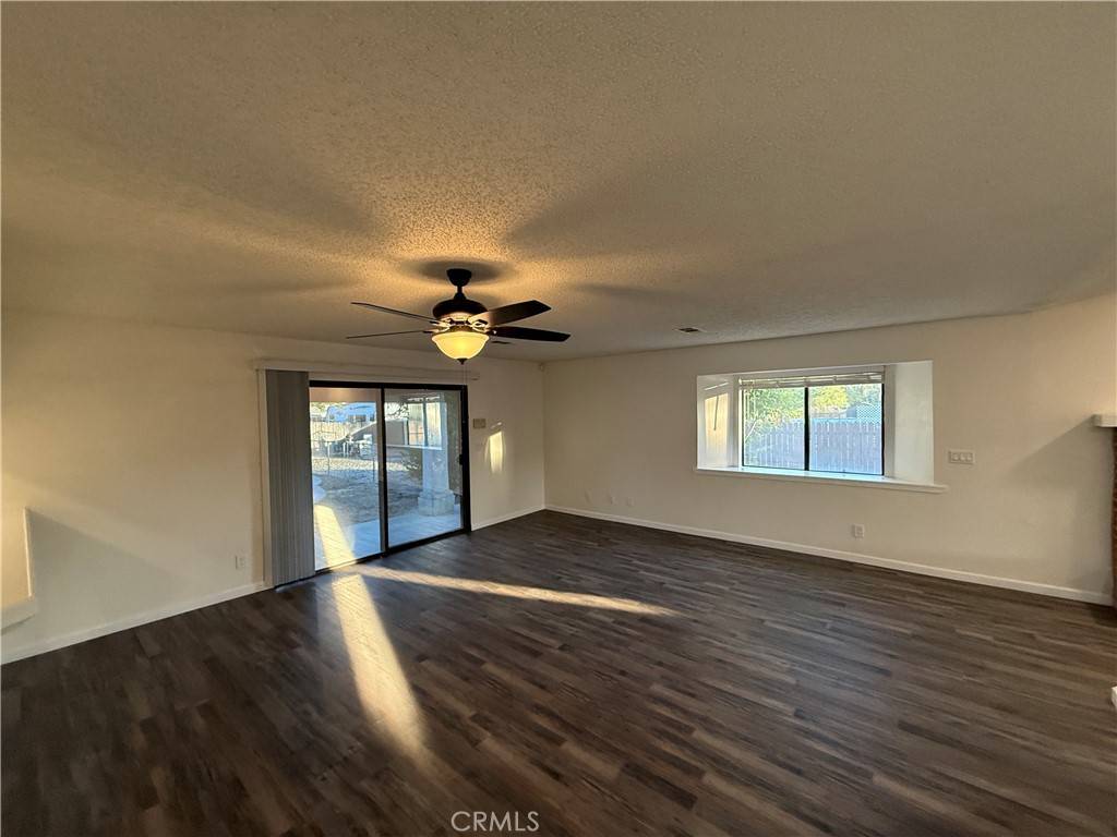 15332 Tuscola RD Apple Valley, CA 92307