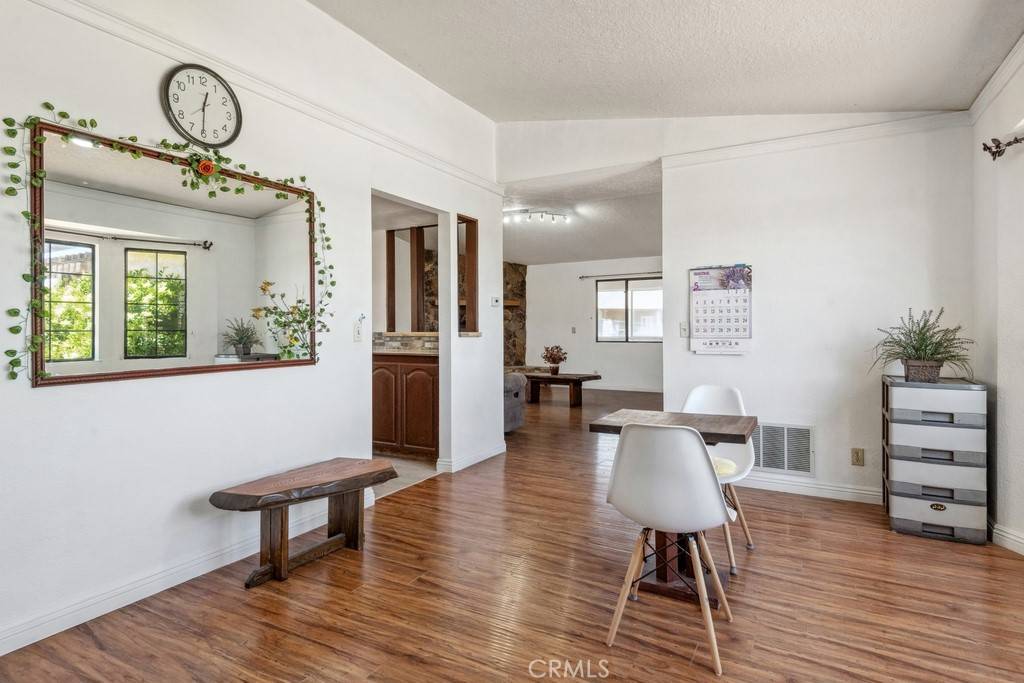8636 Riggins RD Phelan, CA 92371