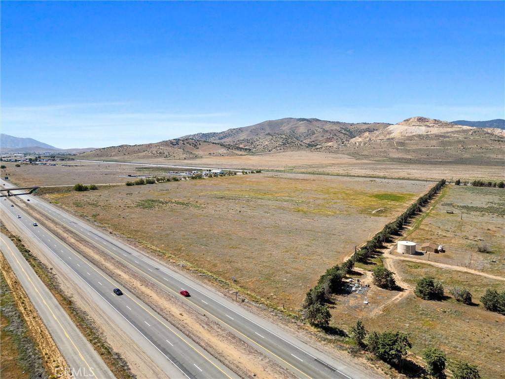 Tehachapi, CA 93561,42 Stiekman ST