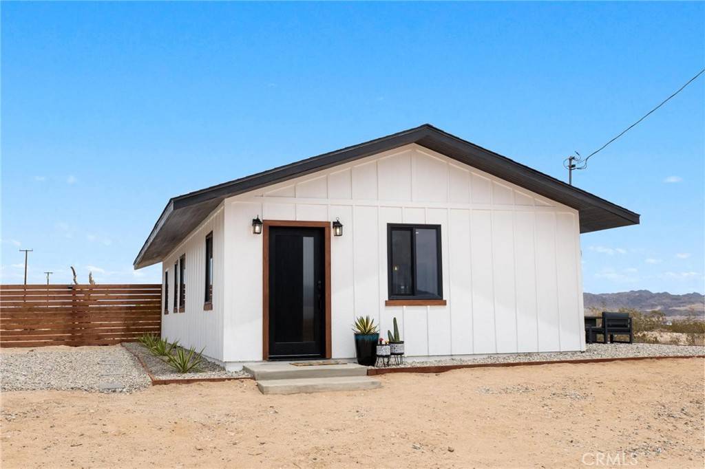 29 Palms, CA 92277,1561 Shoshone Valley RD