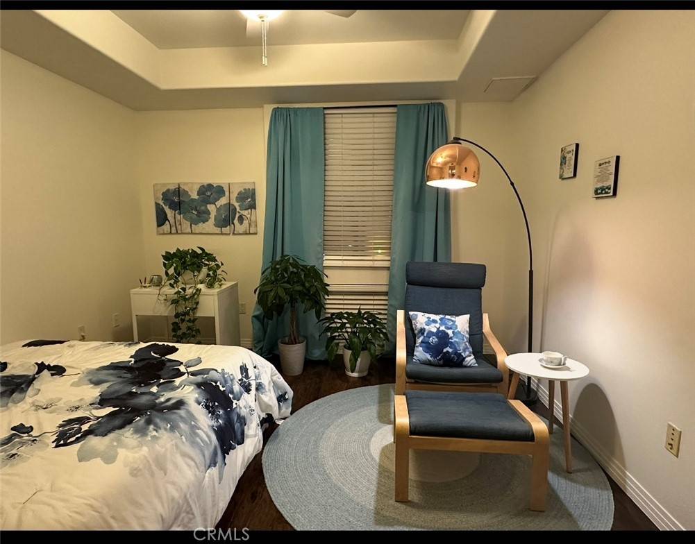 Pasadena, CA 91106,931 E Walnut ST #201