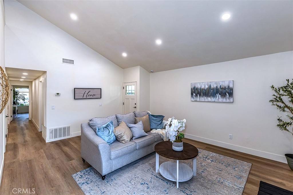 3683 Cactusview DR San Diego, CA 92105