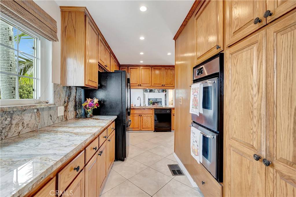 La Puente, CA 91746,786 S Spanish Oak LN