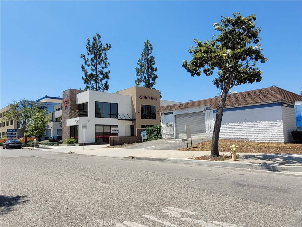 Upland, CA 91786,1385 W Foothill BLVD