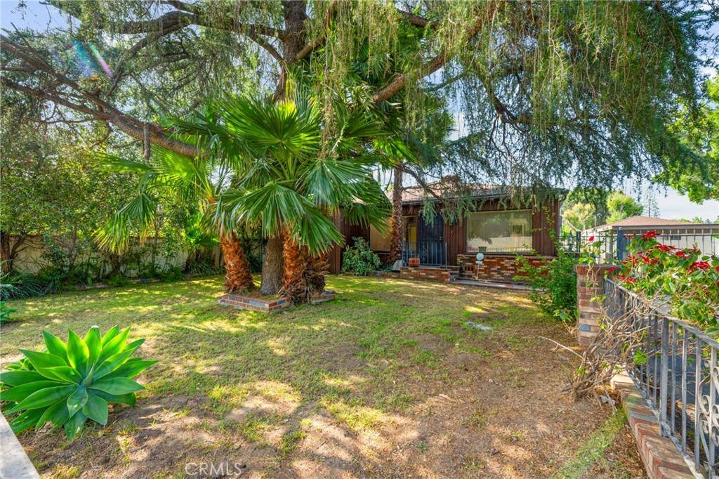 Chatsworth, CA 91311,22226 Devonshire ST