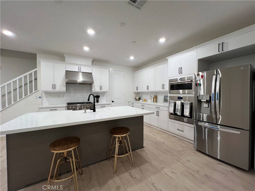 Valencia, CA 91381,27636 Symphony PL